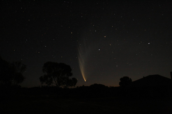 McNaught's Comet in our night sky : Behind the scenes : fiona watson production